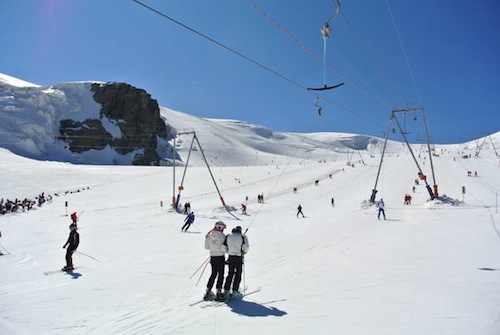 Sci estivo sul ghiacciaio di Plateau Rosa'-Cervinia